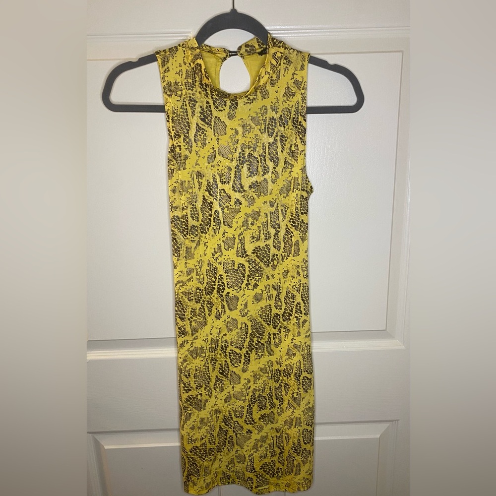 FASHION NOVA SNAKE PRINT DRESS SIZE LARGE